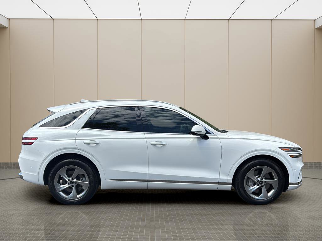 Certified 2026 Genesis GV70 2.5T Advanced AWD/4WD image 6