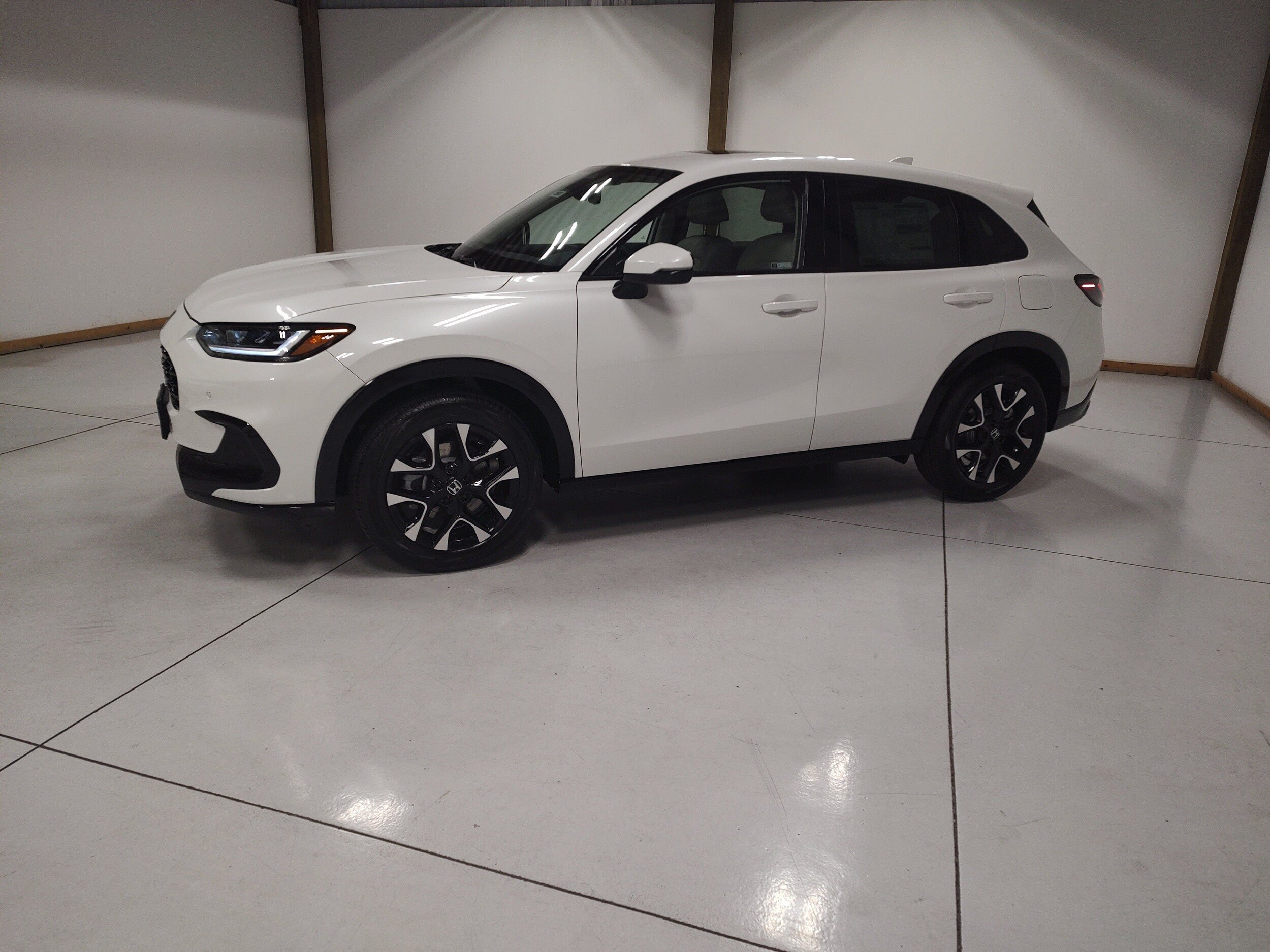 New 2027 Honda HR-V EX-L image 4