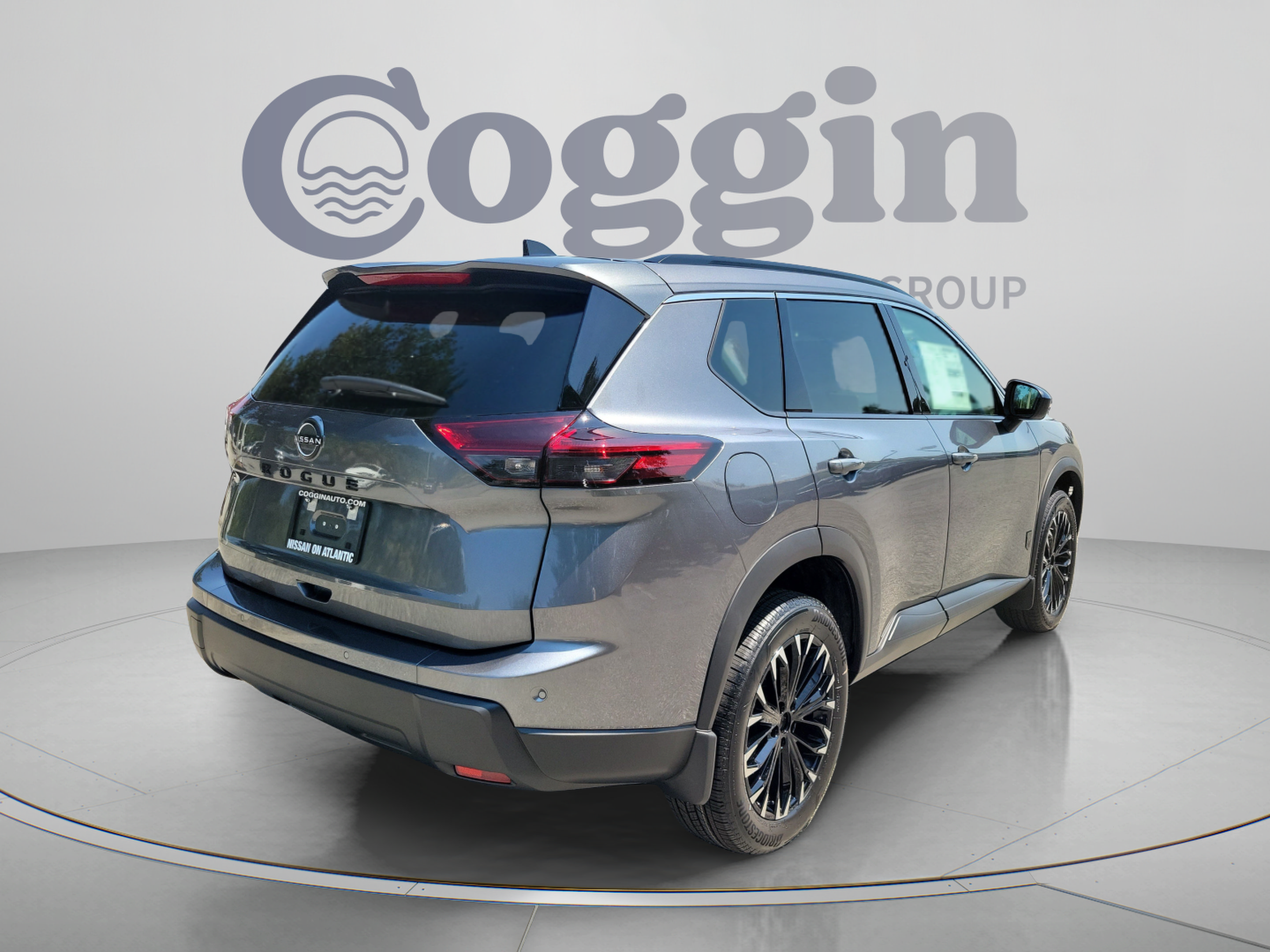 New 2026 Nissan Rogue Dark Armor FWD image 5