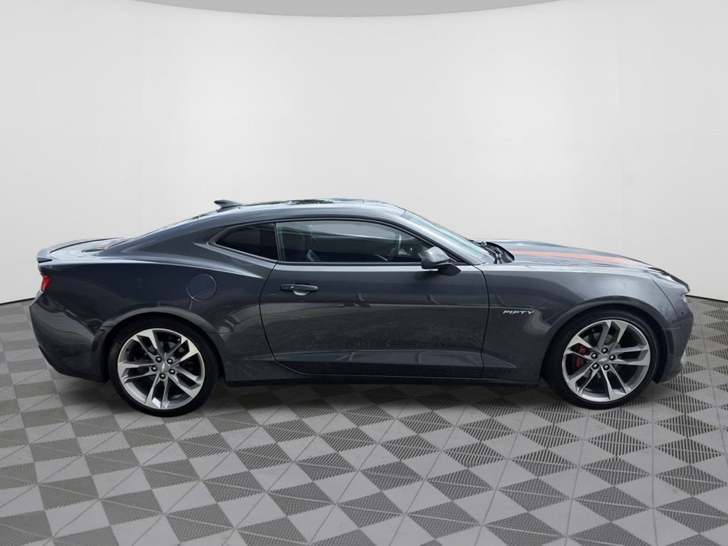 Used 2017 Chevrolet Camaro LT RWD image 5