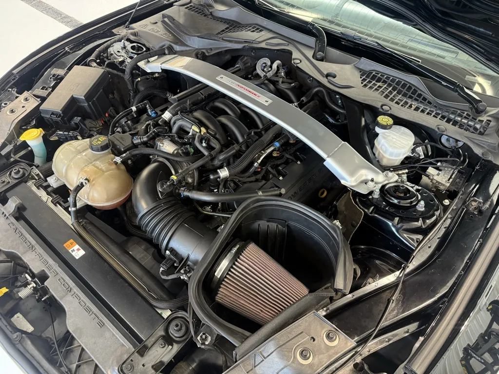 Used 2019 Ford Mustang Shelby GT350 w/ Technology Package RWD image 40