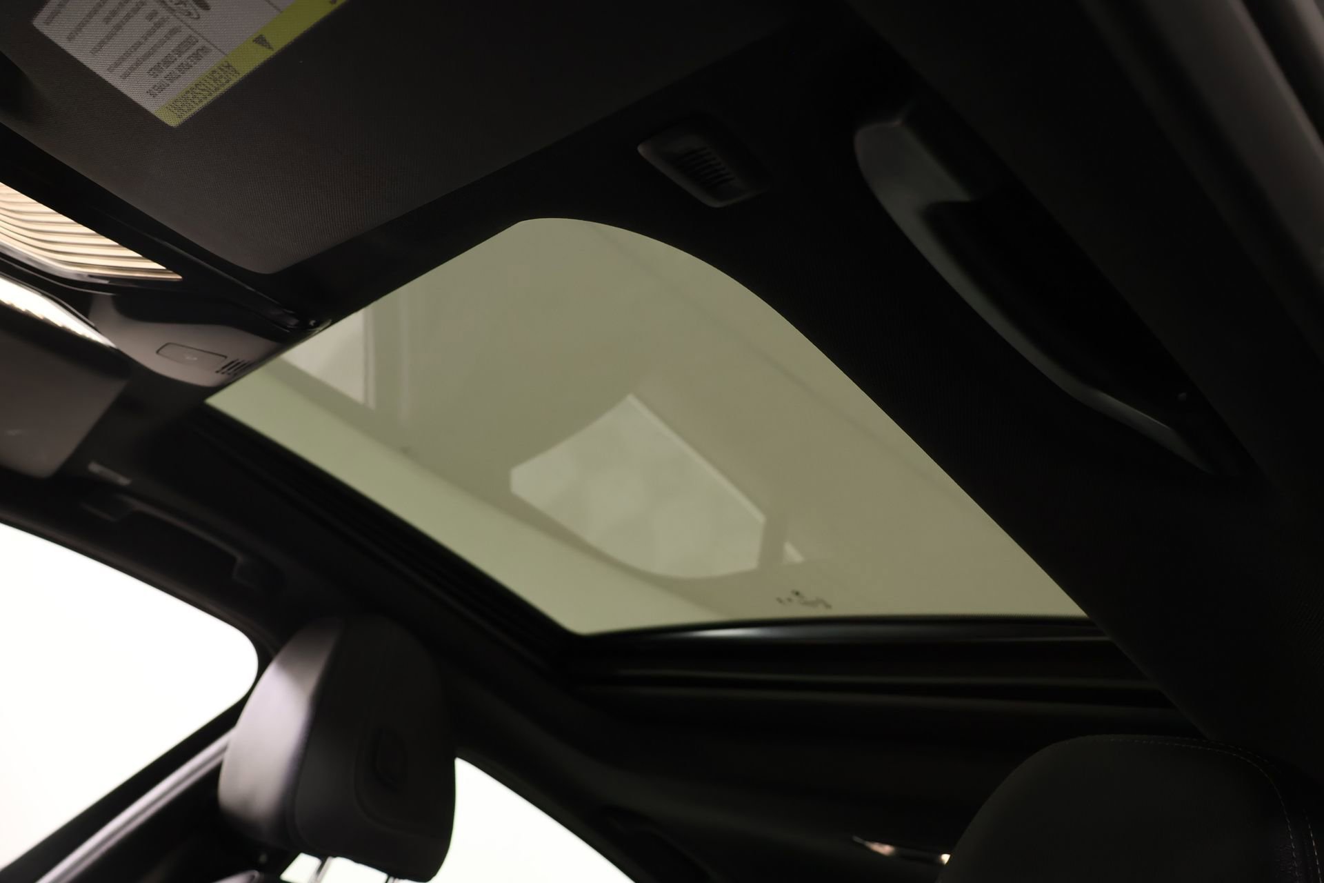 Used 2024 BMW 330i Sedan image 15