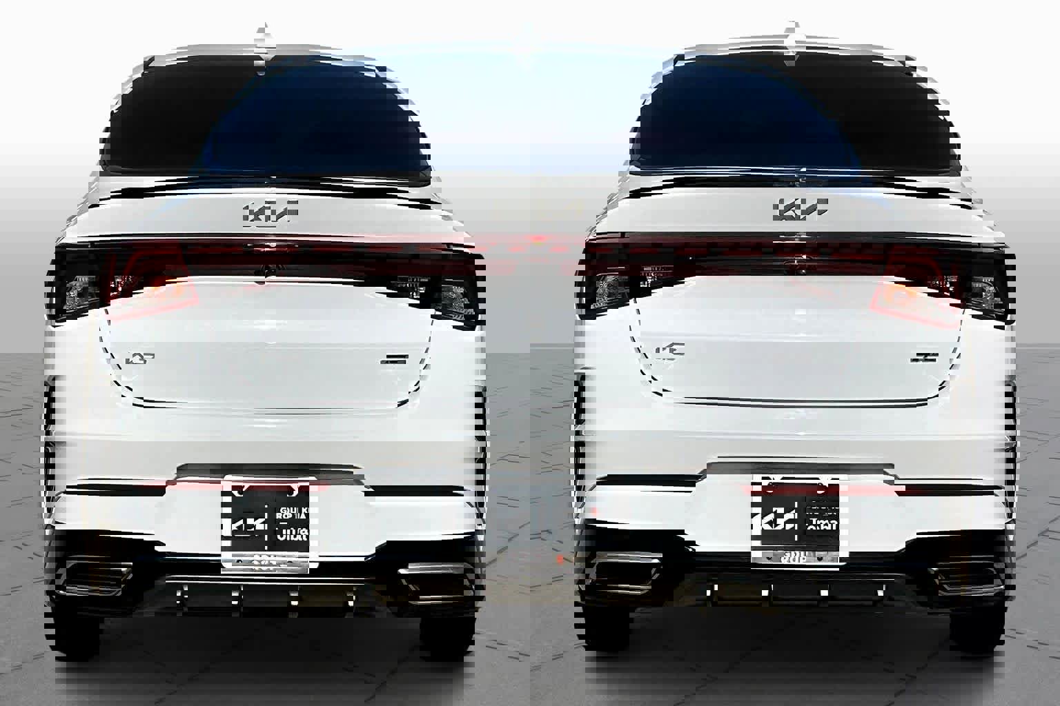 Used 2024 Kia K5 GT-Line w/ GT-Line Premium Package image 4