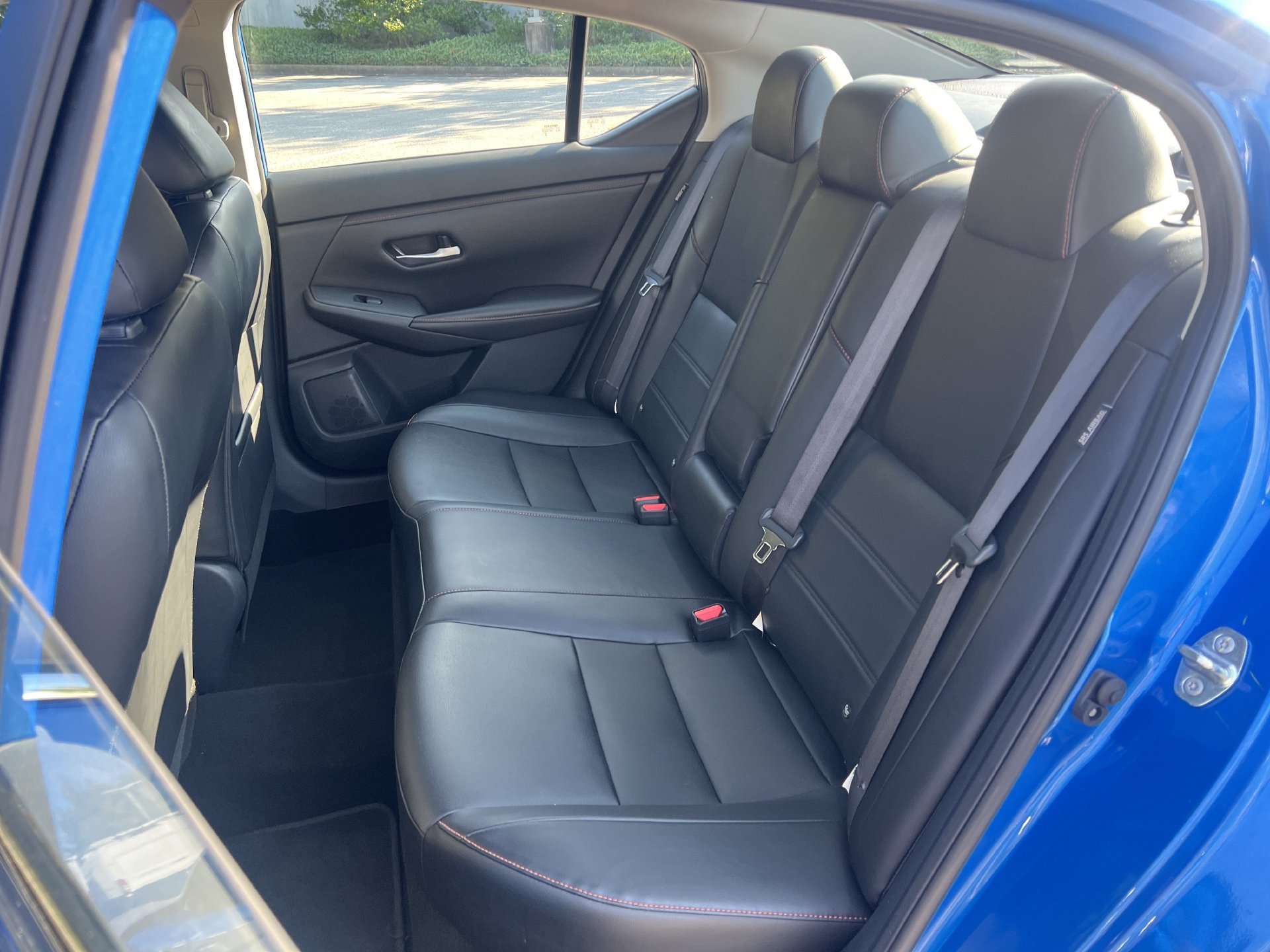 Used 2025 Nissan Sentra SR w/ SR Premium Package FWD image 18