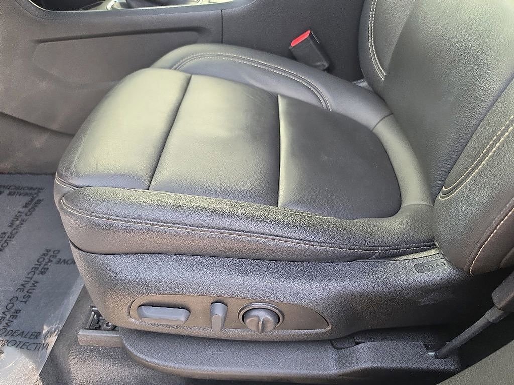 Used 2023 Chevrolet Traverse LT AWD/4WD image 21