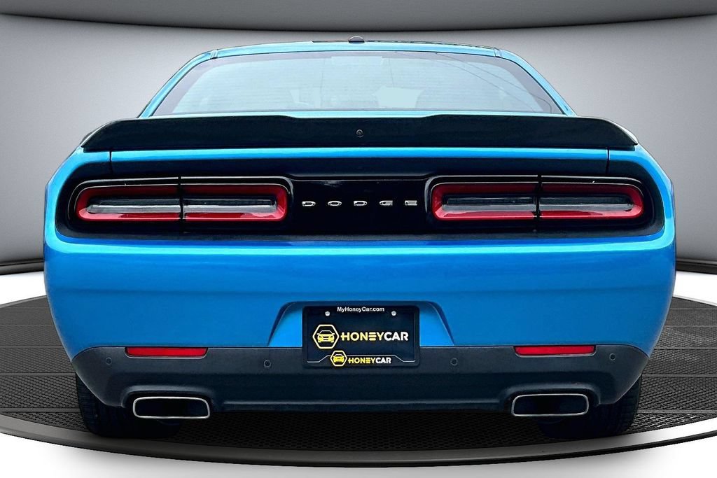 Used 2023 Dodge Challenger R/T RWD image 5