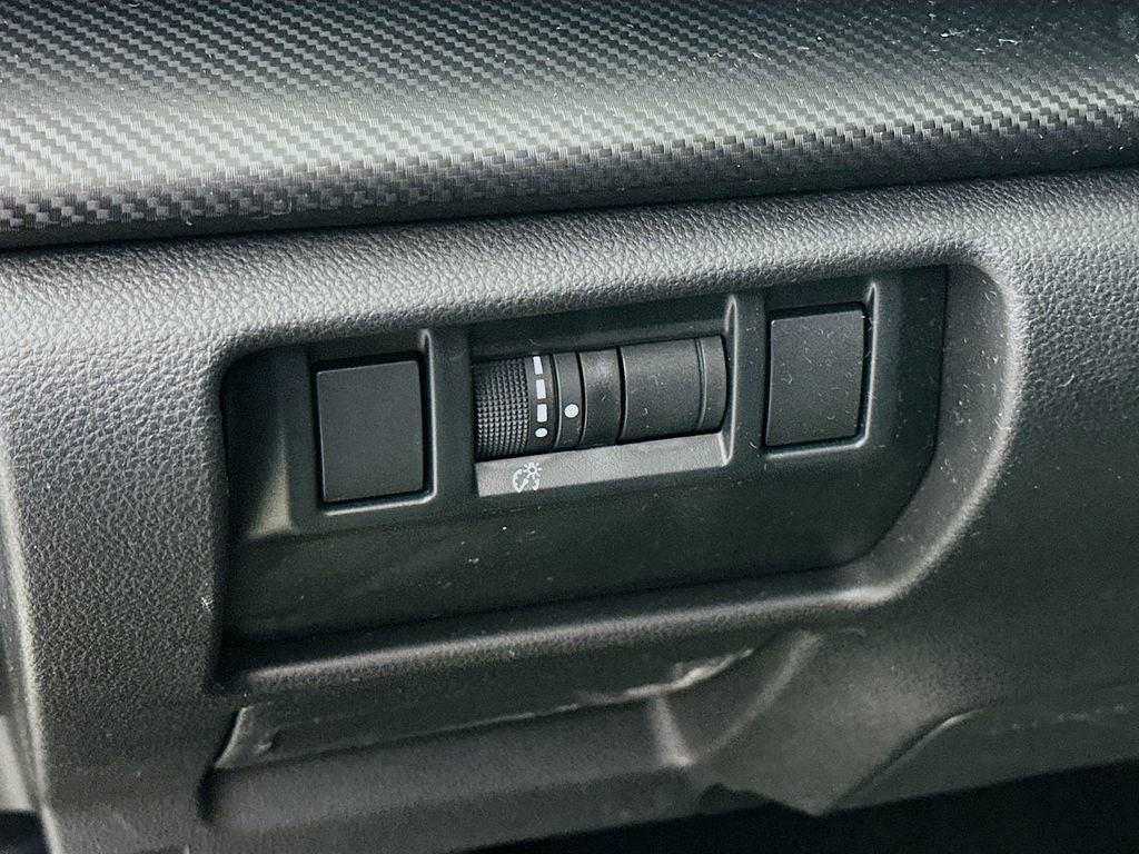 Certified 2025 Subaru Crosstrek 2.0i Premium image 15
