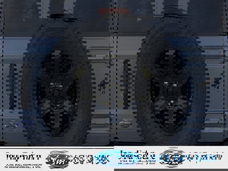 New 2025 Ford Bronco Outer Banks w/ Black Appearance Package image 56