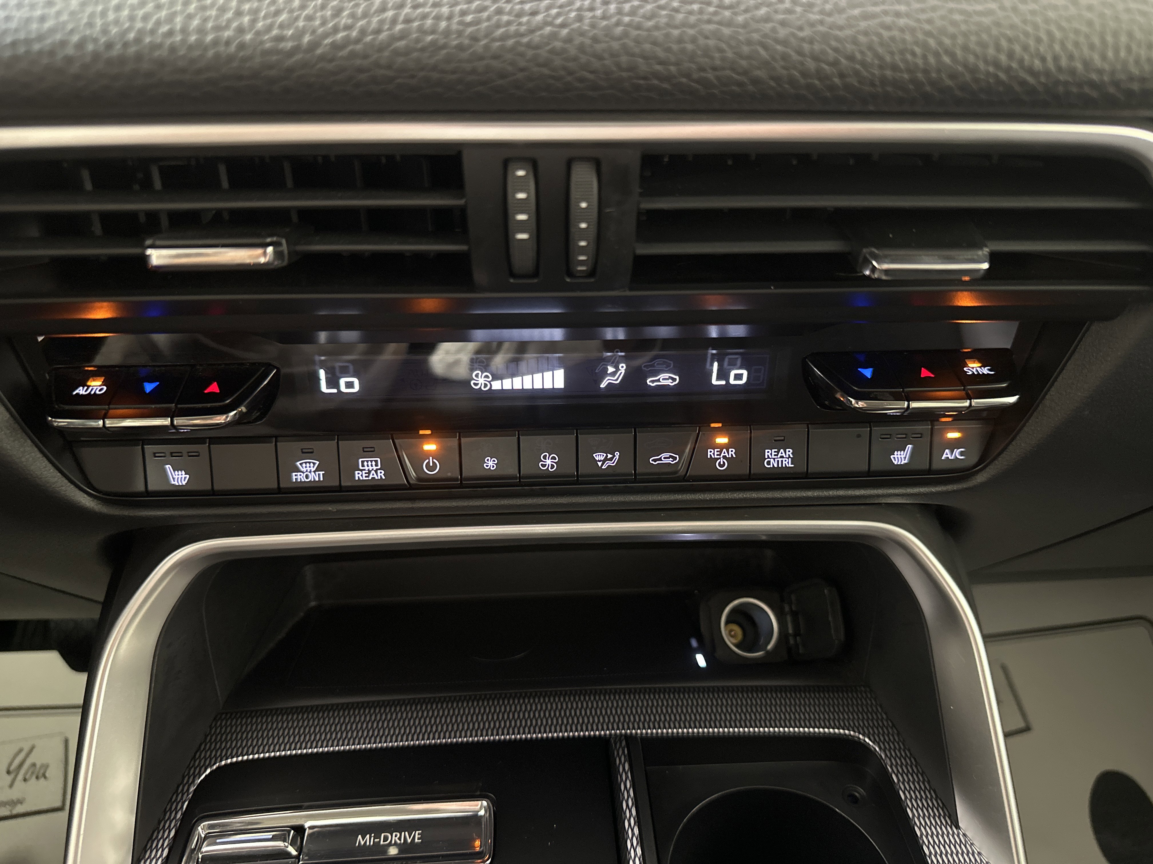 Used 2024 MAZDA CX-90 3.3 Turbo w/ Premium Package image 18