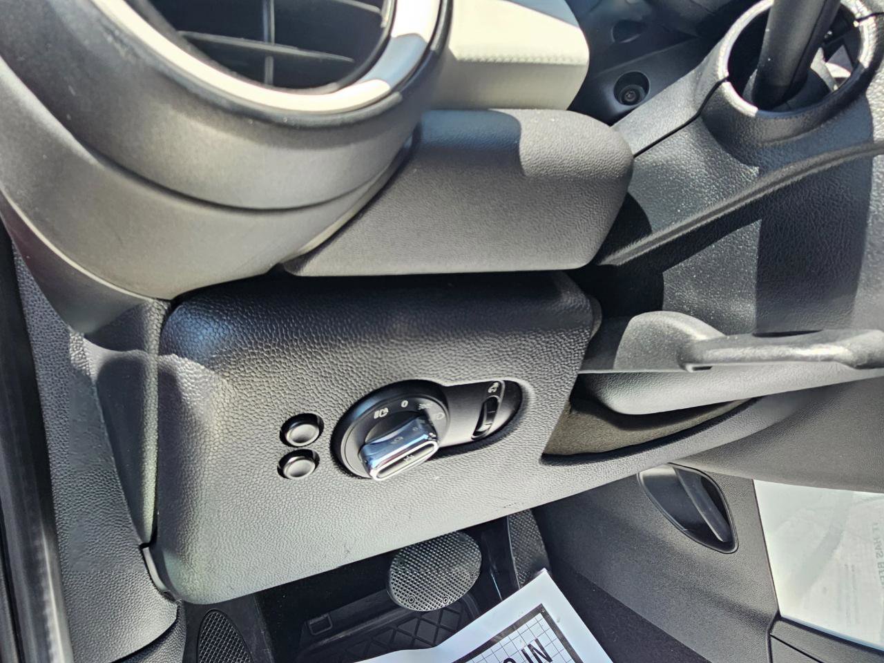Used 2016 MINI Cooper 4-Door Hardtop FWD image 27