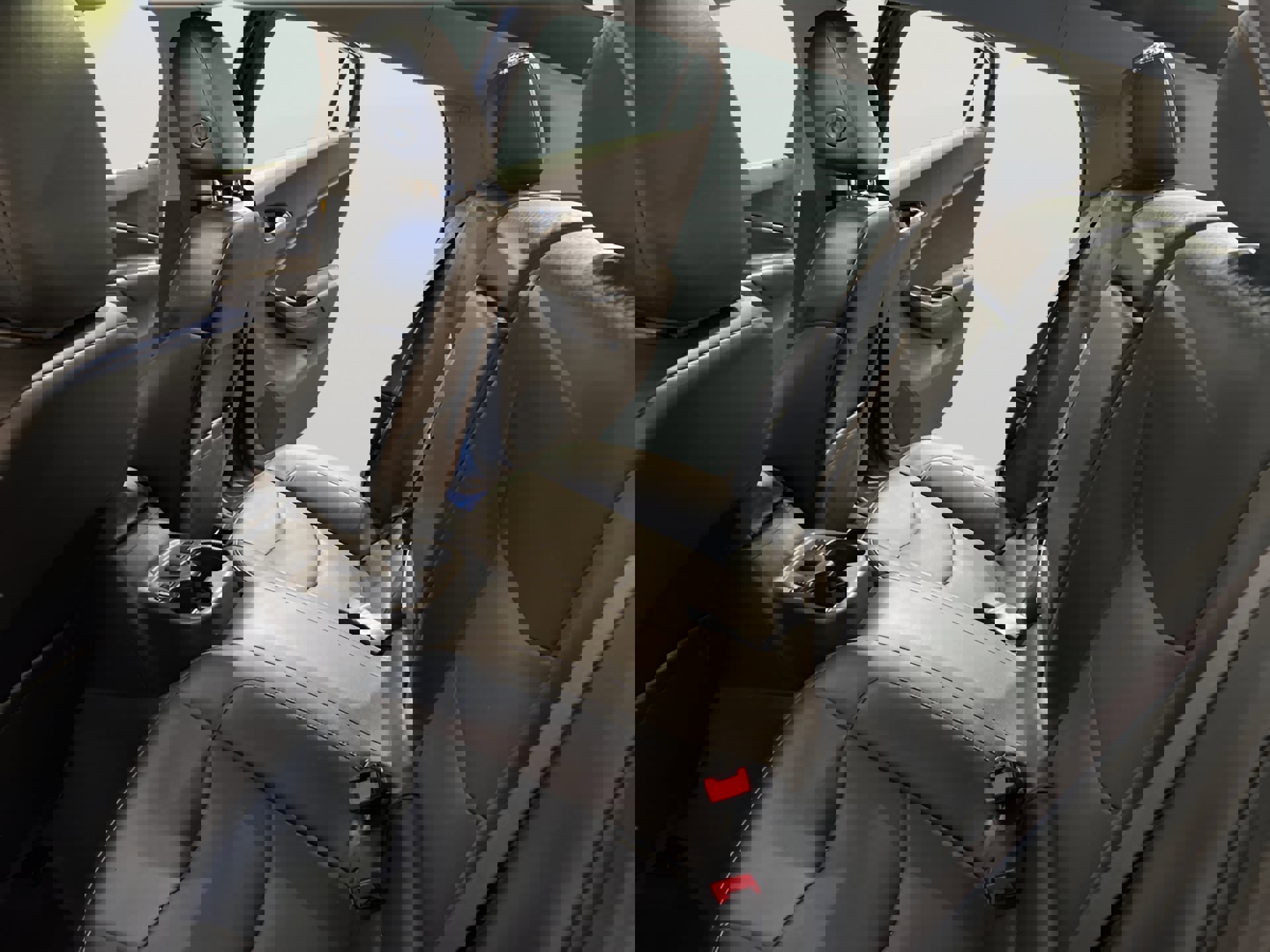 Used 2016 Chevrolet Volt Premier w/ Driver Confidence Package image 8