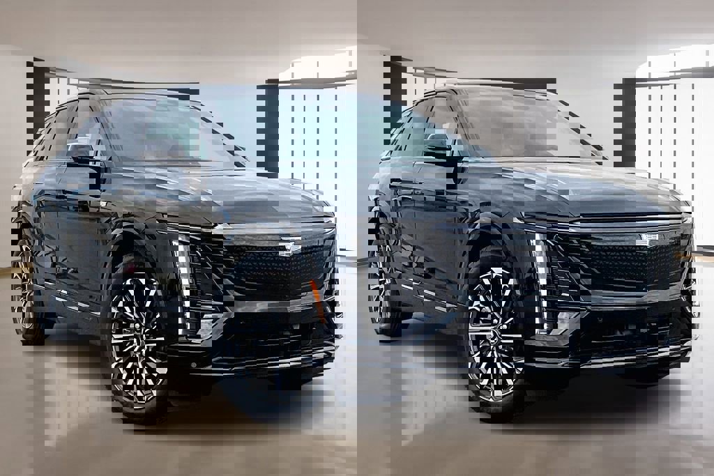 New 2026 Cadillac Lyriq Sport w/ LPO, Floor Liner Package image 2