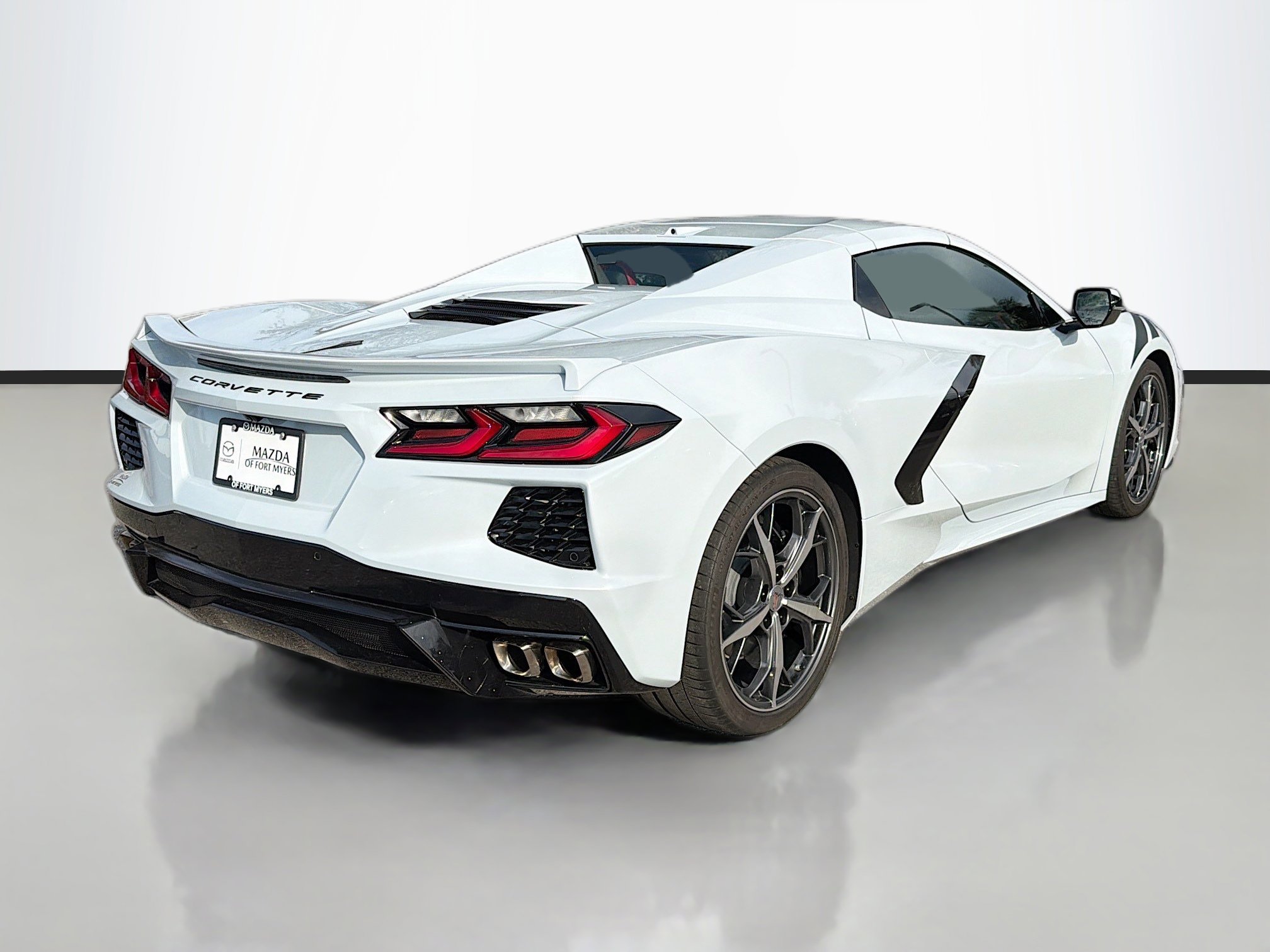 Used 2022 Chevrolet Corvette Stingray Preferred Conv w/ 2LT image 3