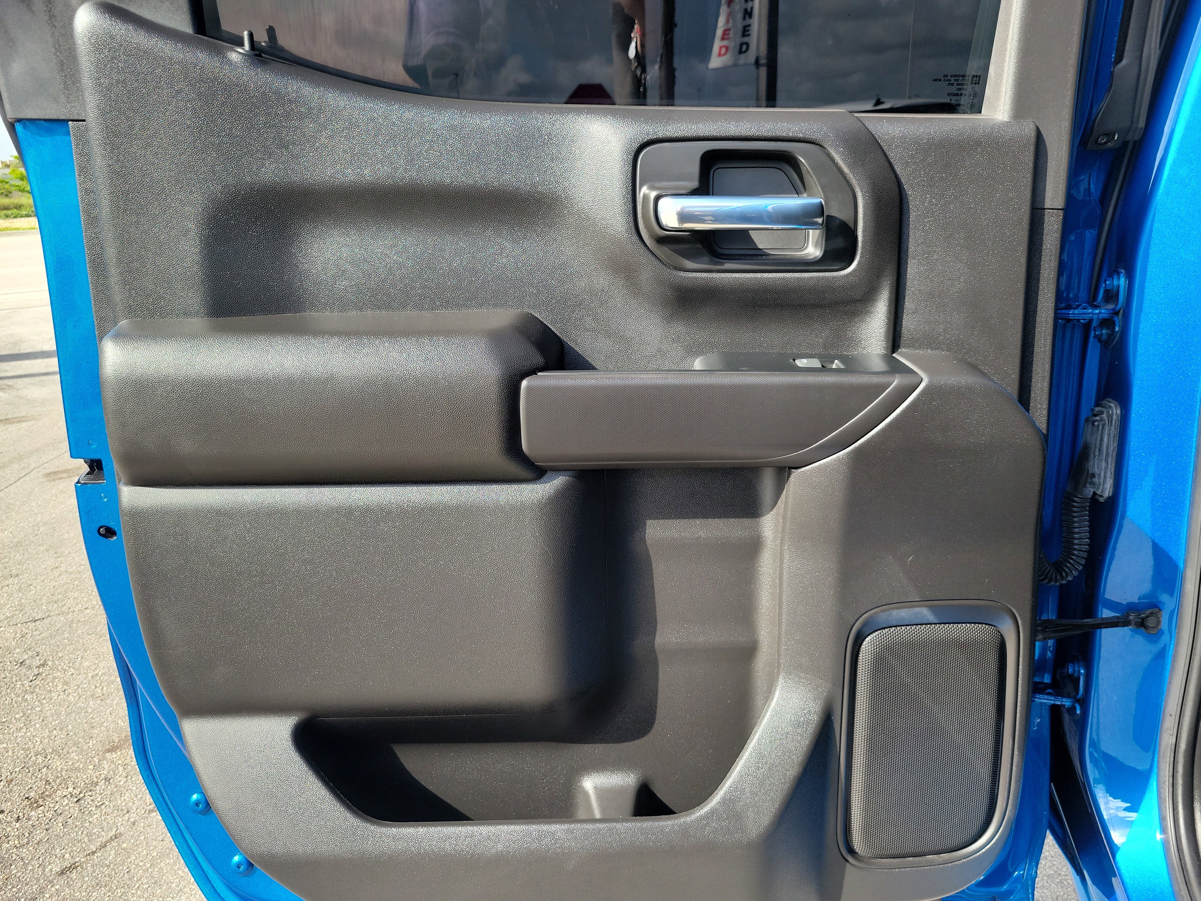 Used 2022 Chevrolet Silverado 1500 Custom image 23