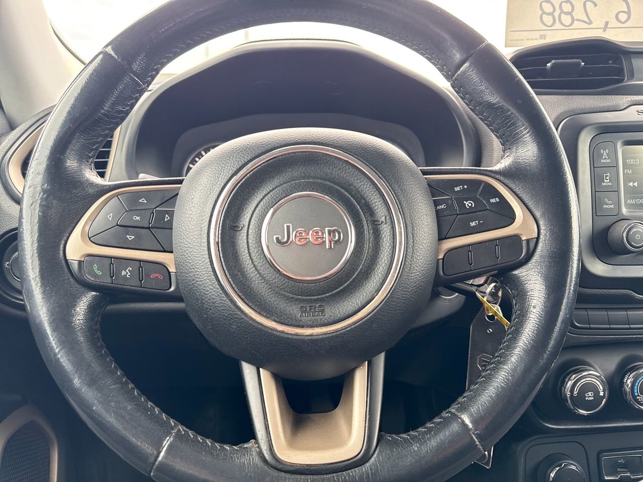 Used 2015 Jeep Renegade Latitude AWD/4WD image 16