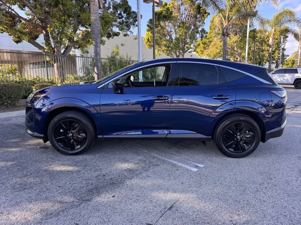 Certified 2025 Nissan Murano SV image 5