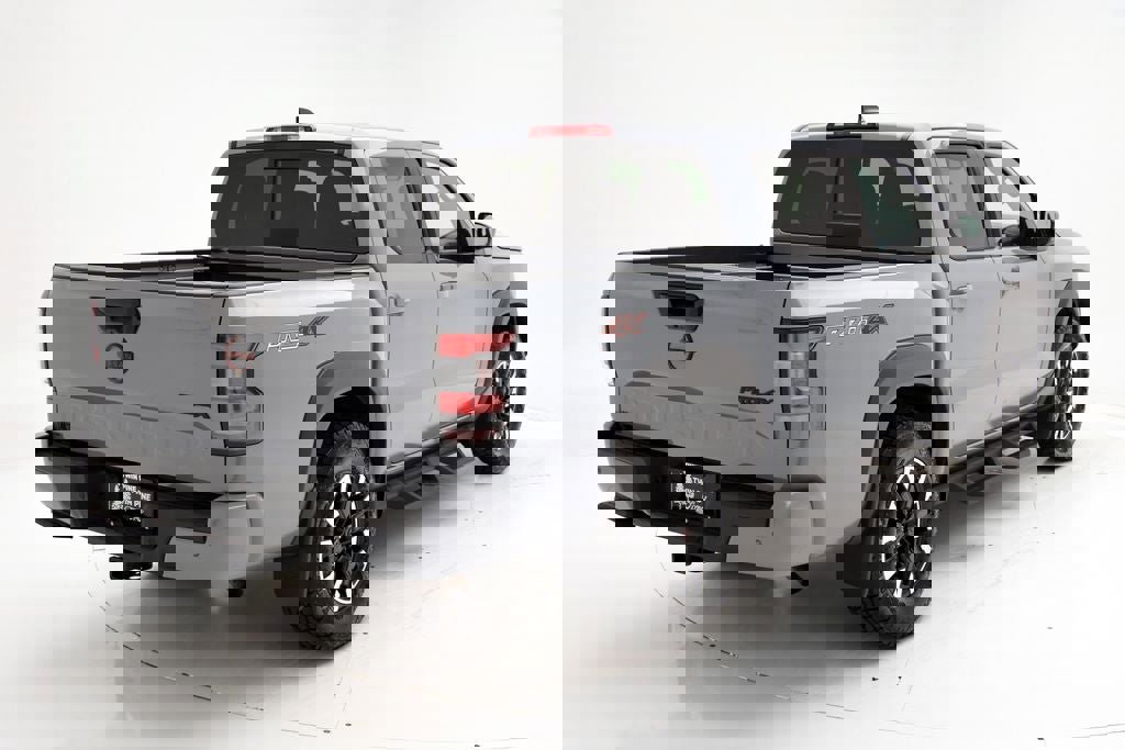 Used 2023 Nissan Frontier PRO-4X w/ Pro Convenience Package image 11