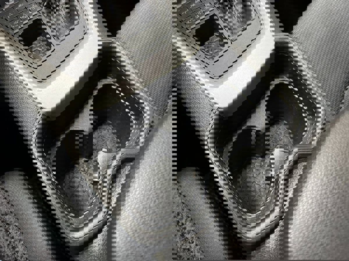 Used 2019 Toyota RAV4 LE w/ All Weather Liner Package AWD/4WD image 34