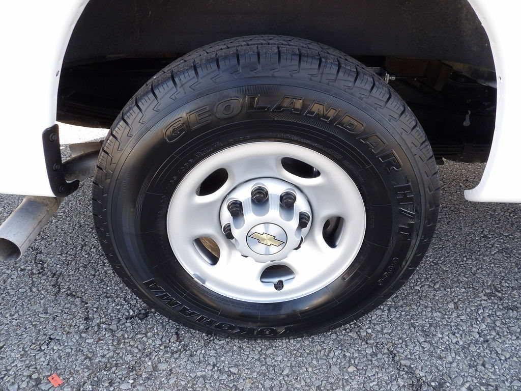 Used 2024 Chevrolet Express 3500 LS RWD image 58