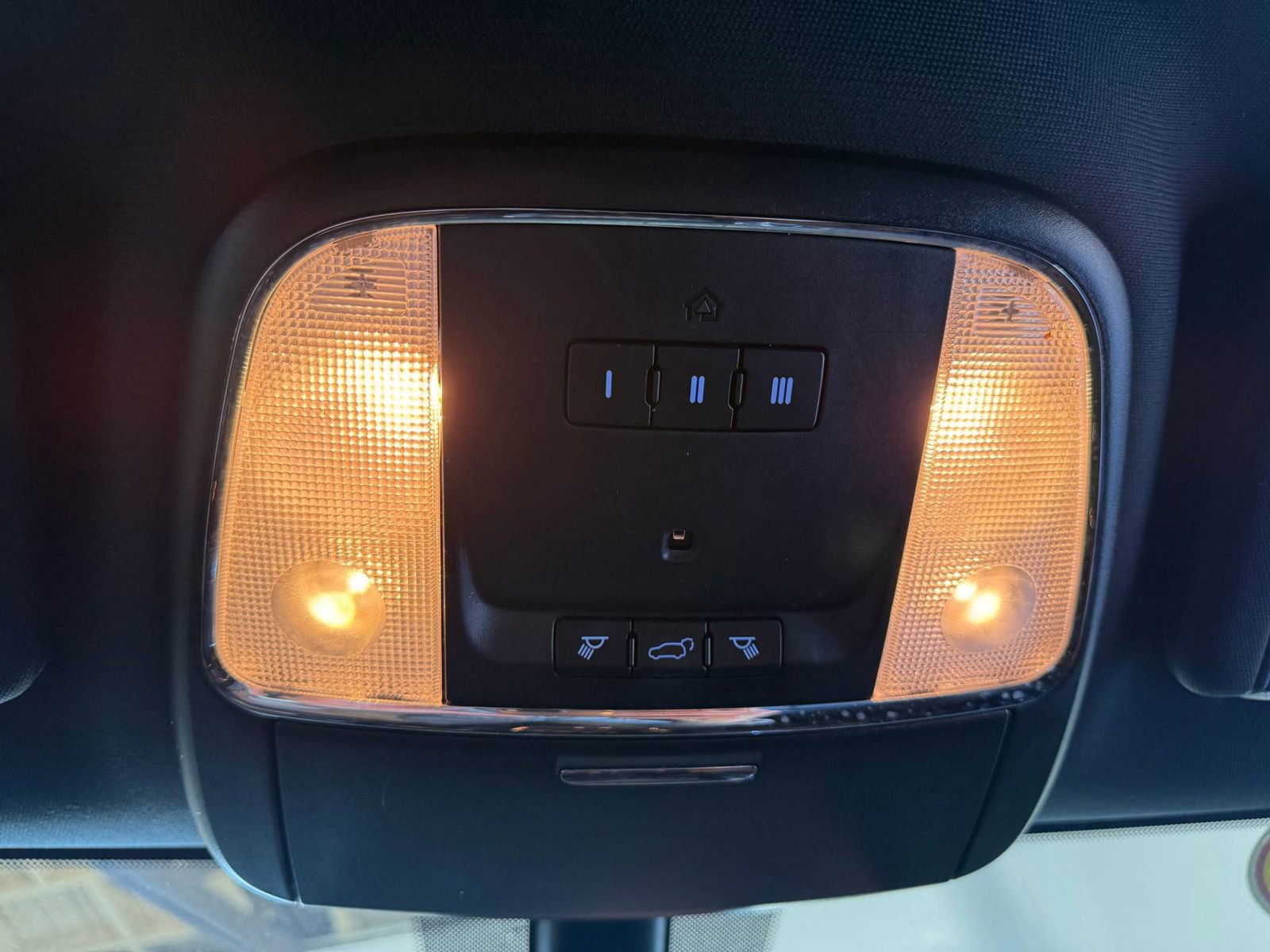 Used 2015 Dodge Durango Limited w/ Blacktop Package RWD image 22