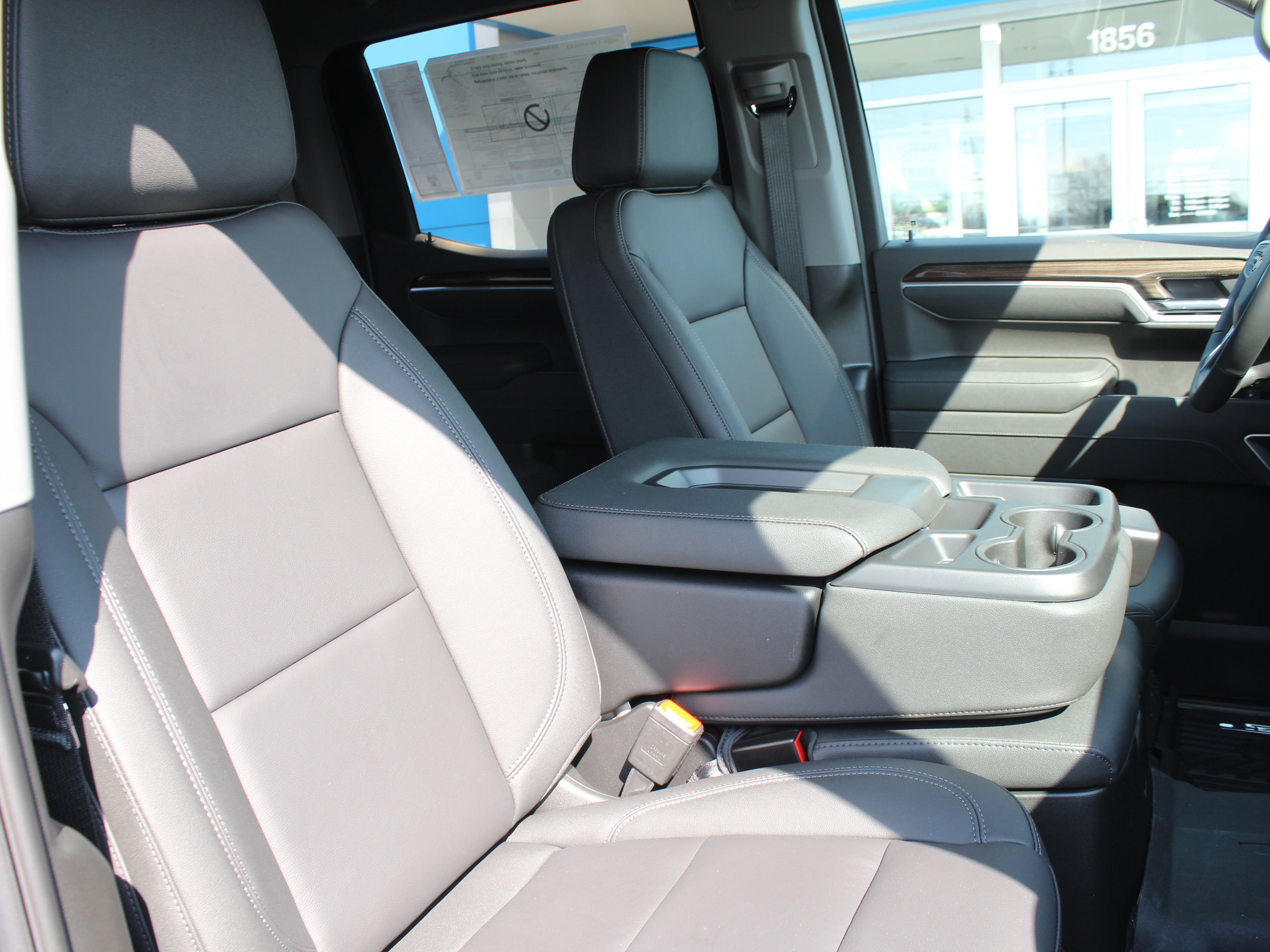 New 2026 Chevrolet Silverado 1500 LT w/ Z71 Off-Road Package image 15