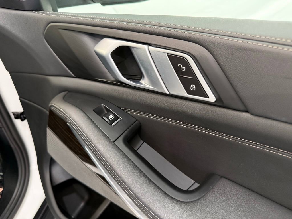 Used 2025 BMW X5 xDrive40i image 26