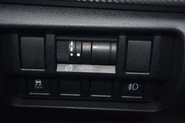 Used 2018 Subaru Crosstrek 2.0i image 15