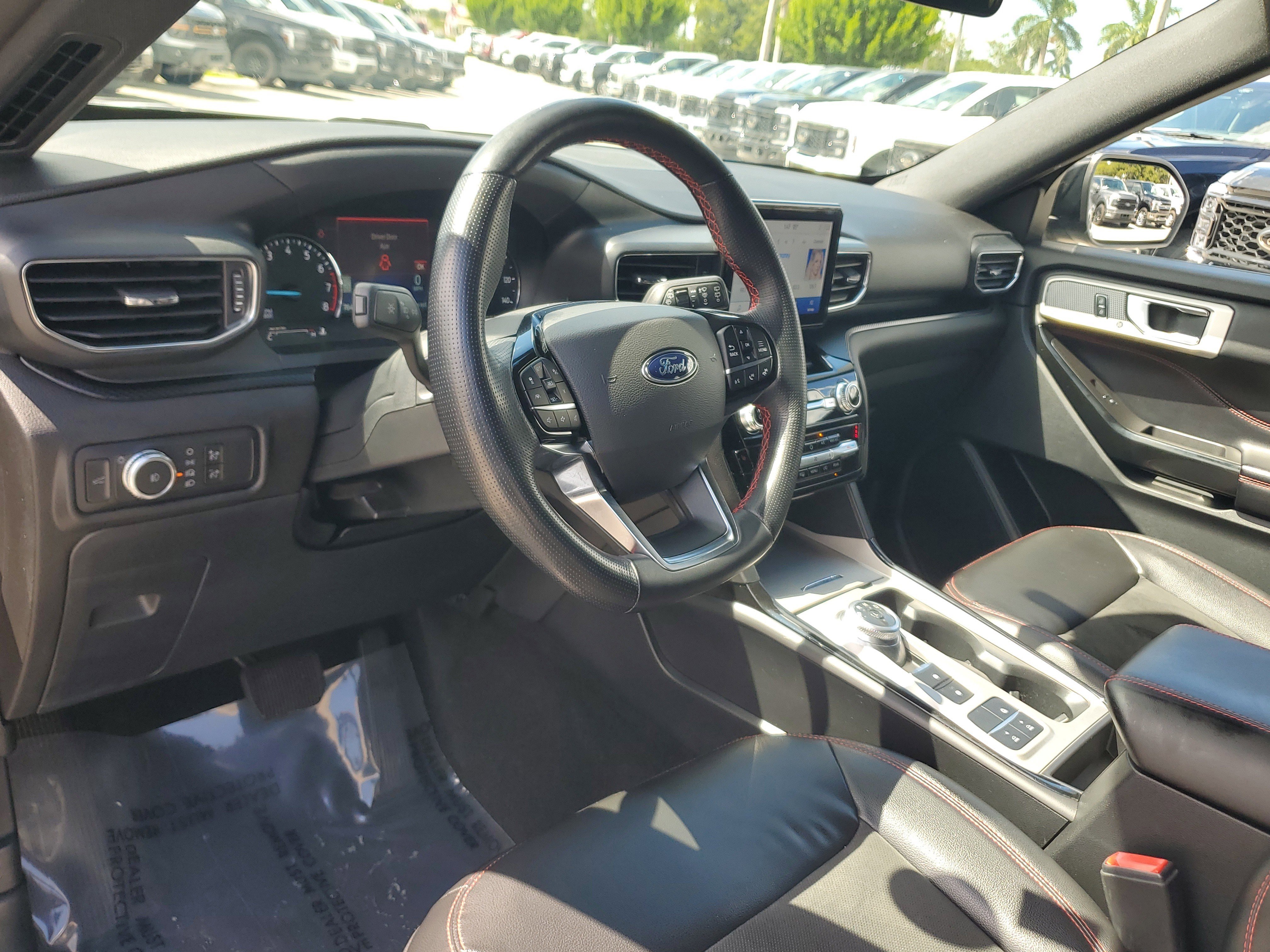 Used 2022 Ford Explorer ST-Line image 9