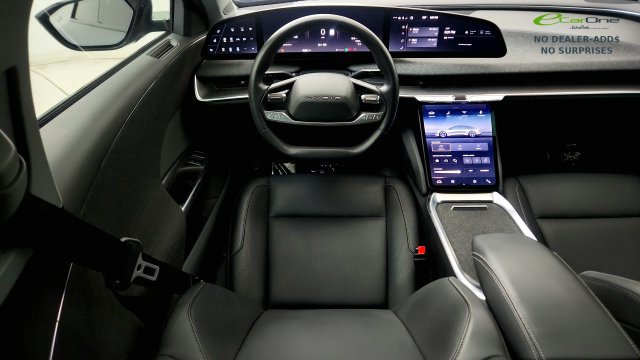 Used 2025 Lucid Air Pure RWD image 53