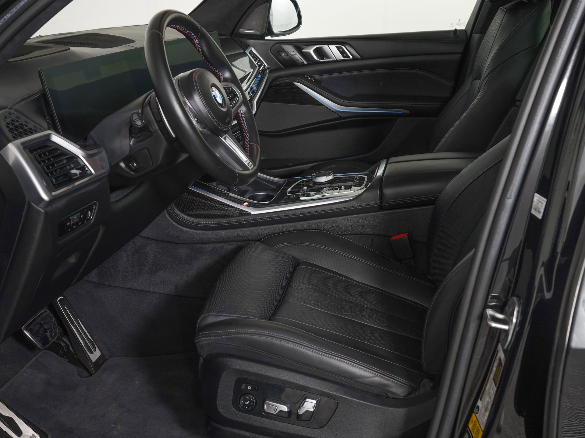 Used 2023 BMW X7 M60i w/ Executive Package AWD/4WD image 12