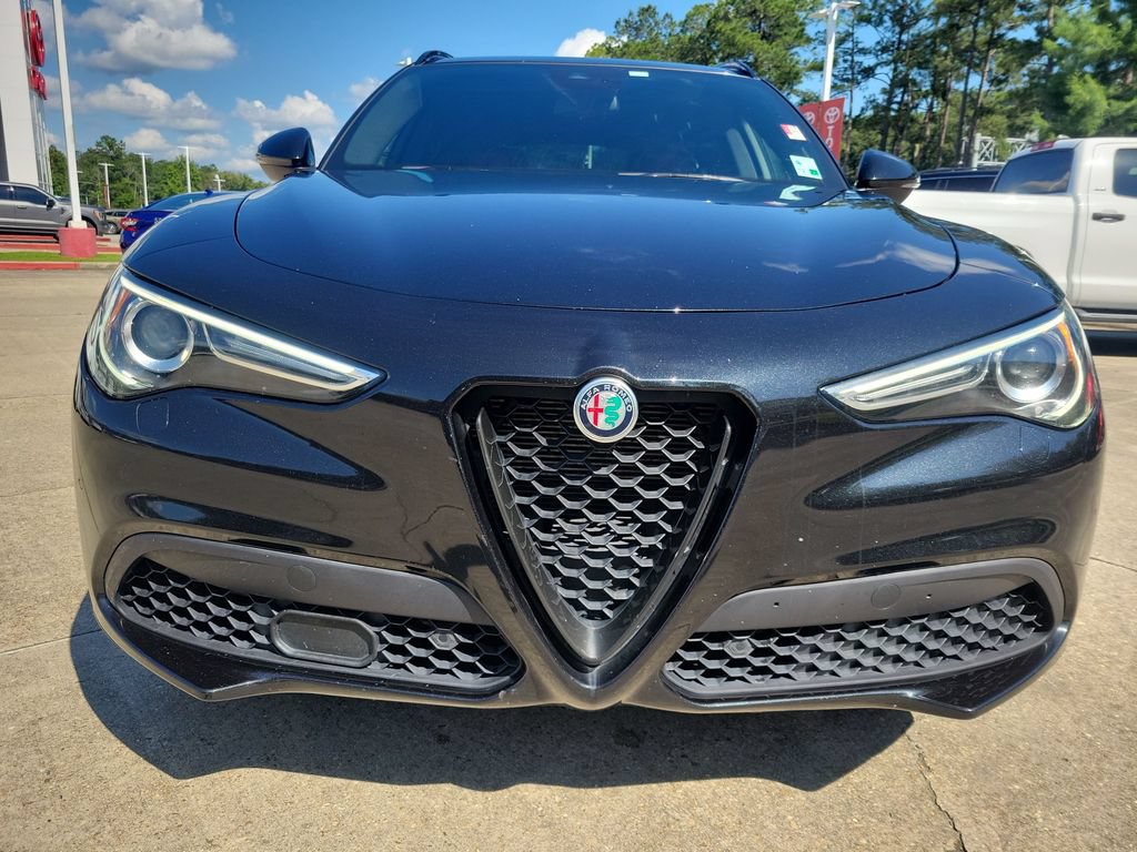 Used 2022 Alfa Romeo Stelvio Veloce AWD/4WD image 4
