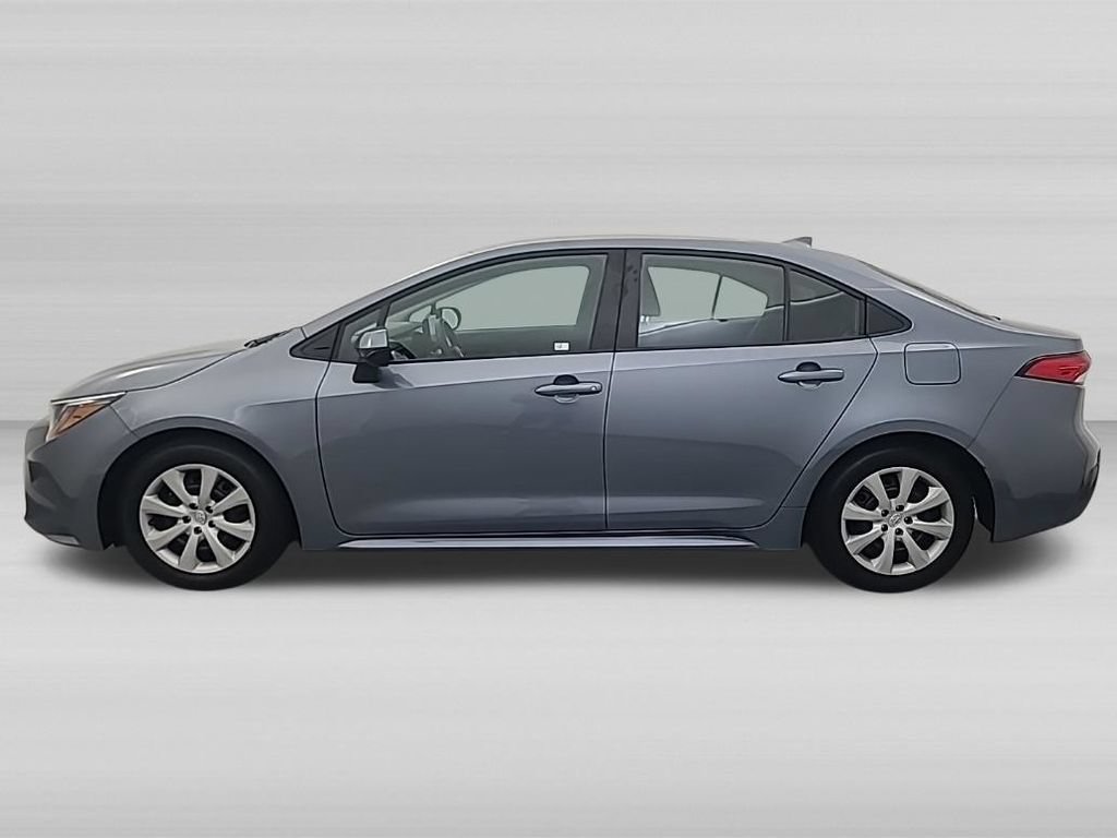 Used 2025 Toyota Corolla LE FWD image 8