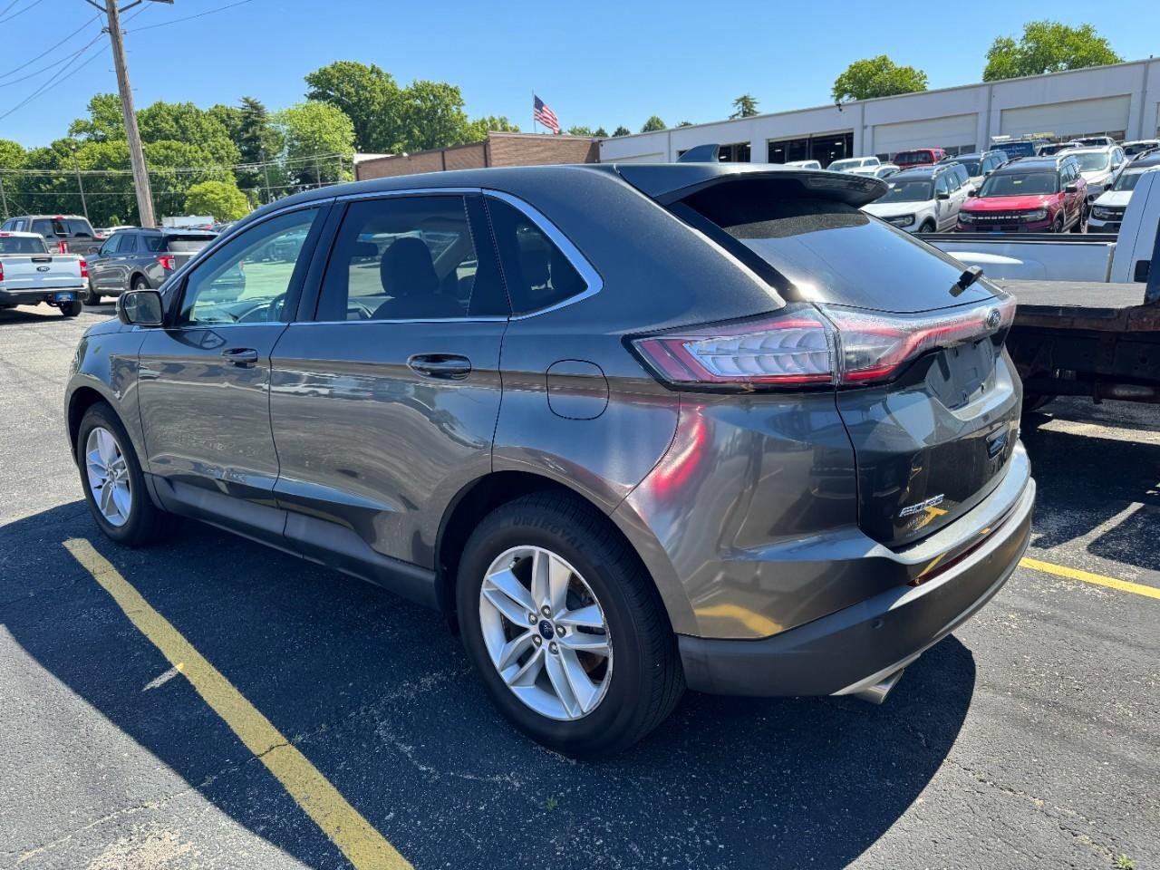 Used 2016 Ford Edge SEL w/ Equipment Group 201A AWD/4WD image 9
