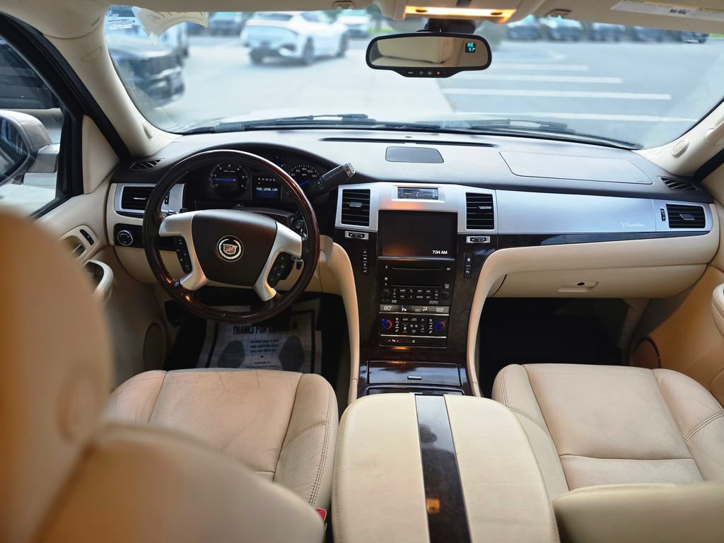 Used 2007 Cadillac Escalade AWD w/ Information Package image 17