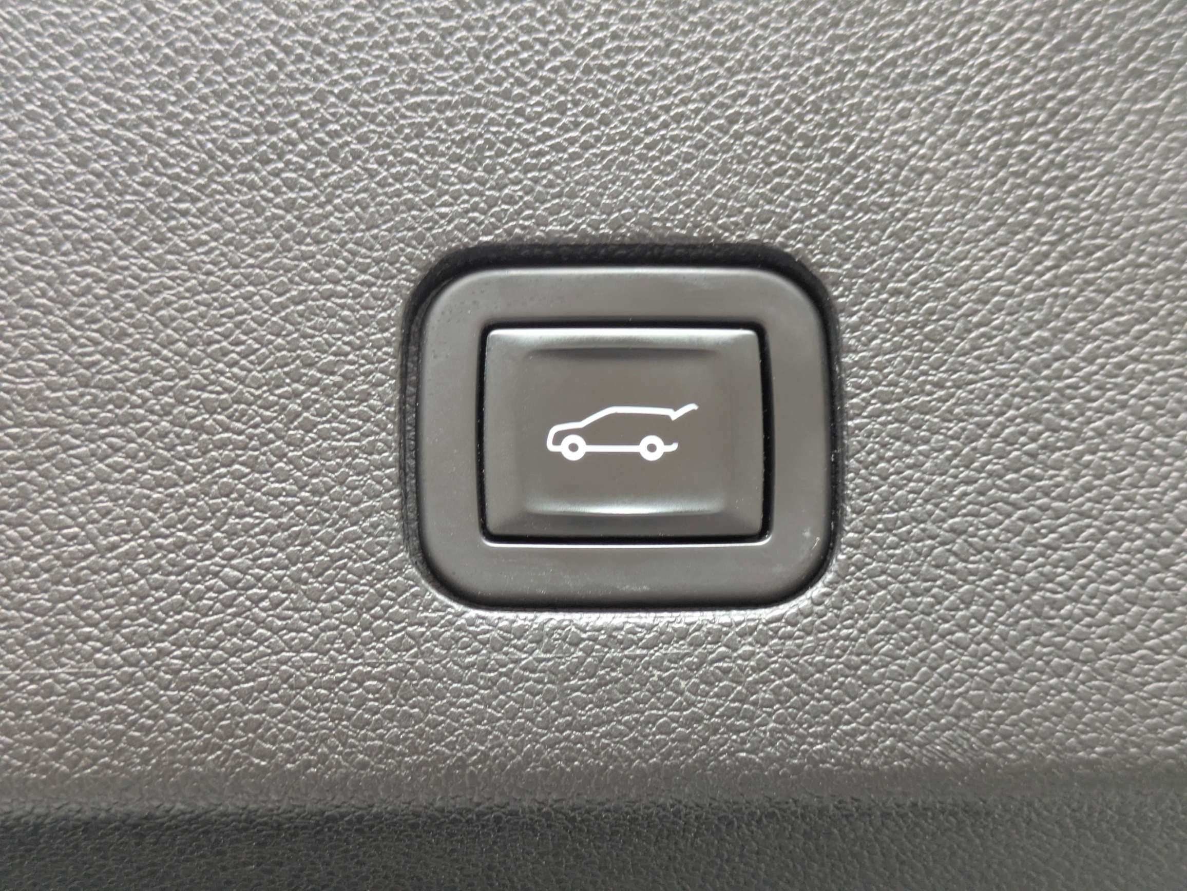 Used 2022 Cadillac XT6 Premium Luxury FWD image 13