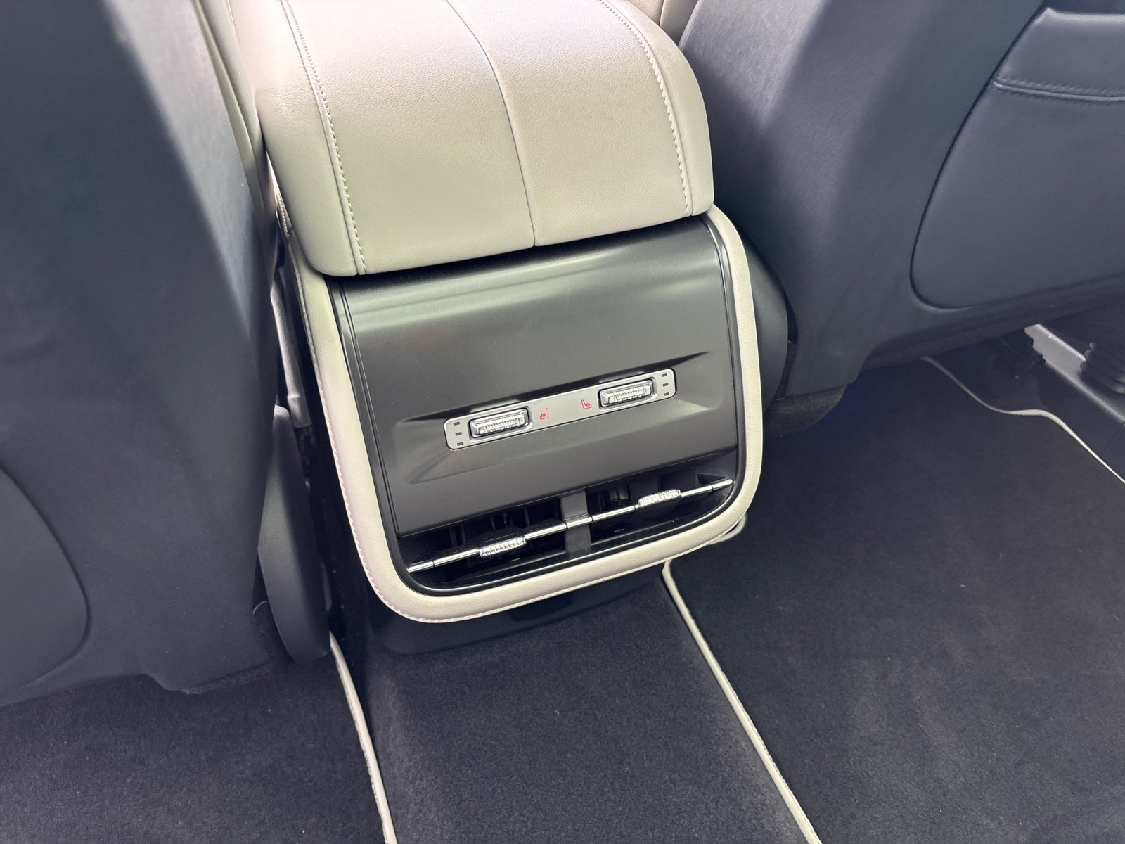New 2026 Lincoln Nautilus Premier w/ Equipment Group 102A AWD/4WD image 33