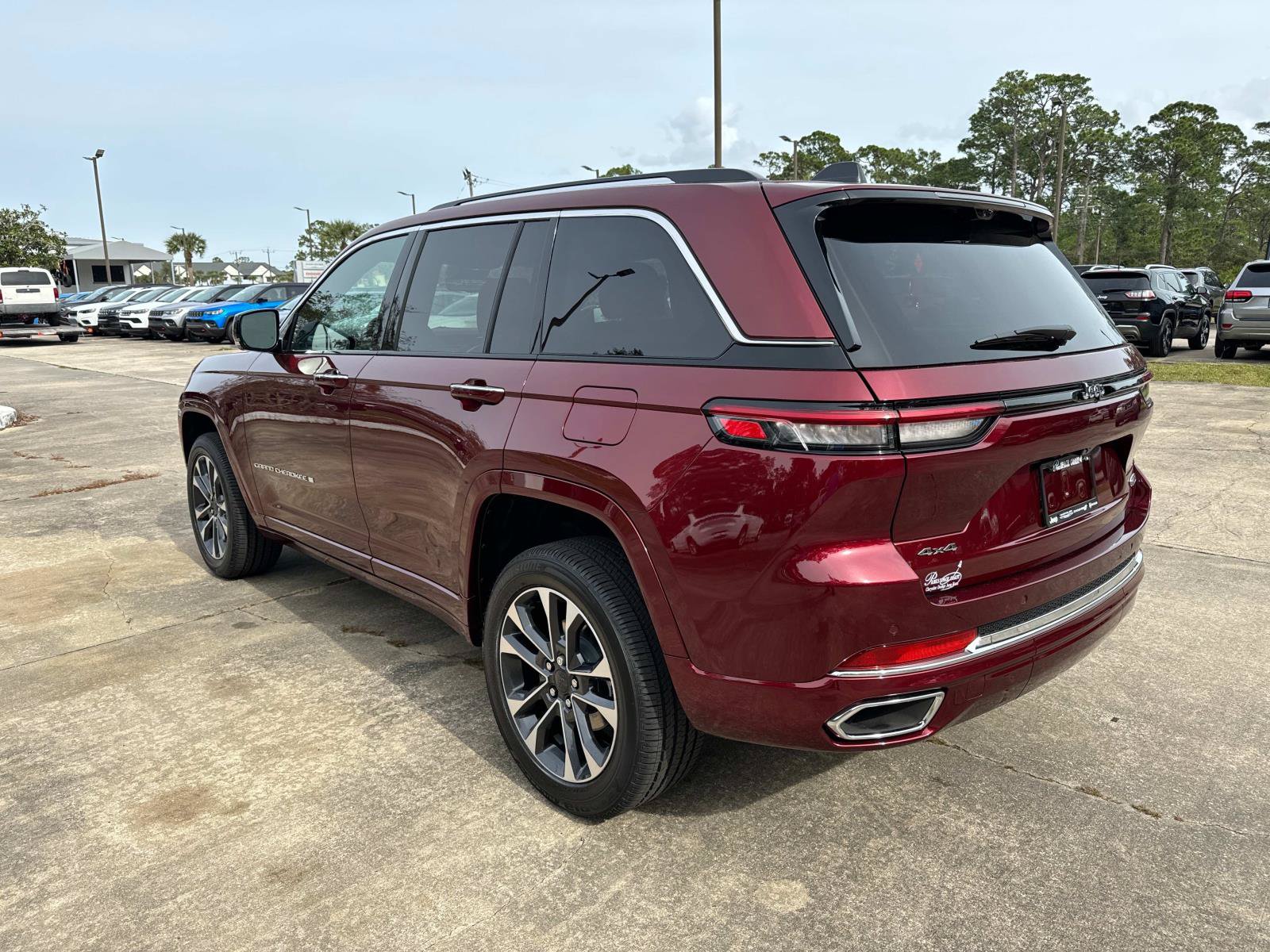 New 2024 Jeep Grand Cherokee Overland RWD image 5