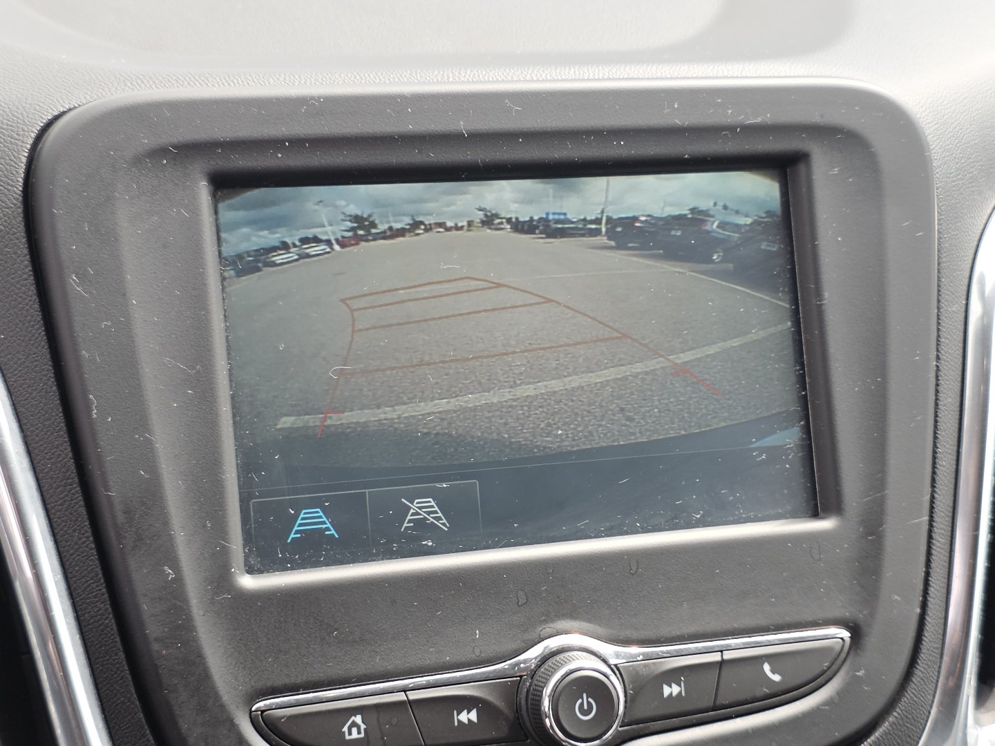 Used 2018 Chevrolet Equinox LT FWD image 3