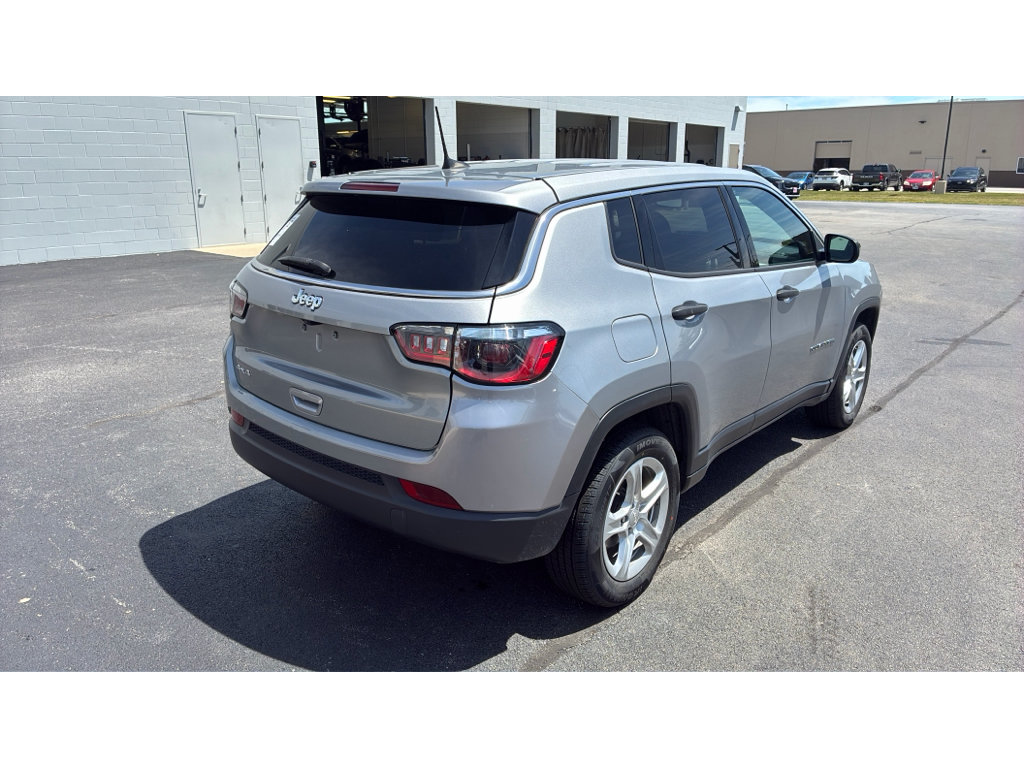 Used 2023 Jeep Compass Sport AWD/4WD image 6