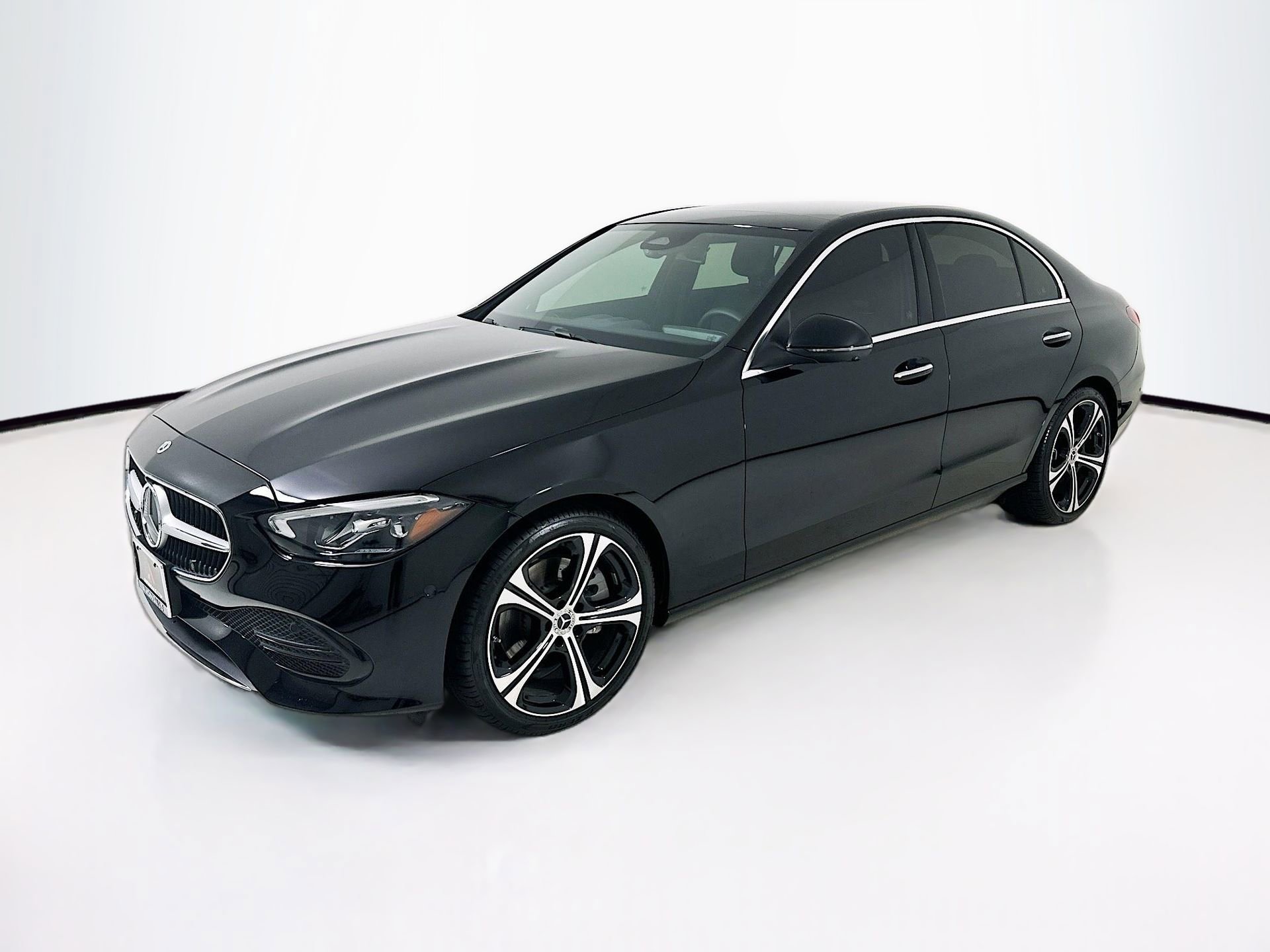 Used 2025 Mercedes-Benz C 300 Sedan image 3