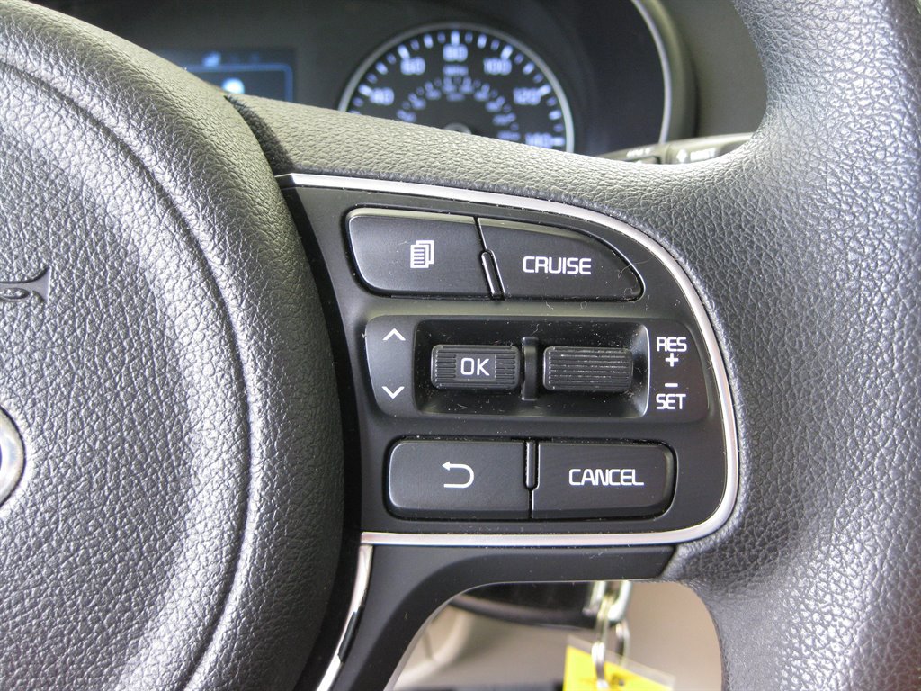 Used 2016 Kia Optima LX FWD image 14