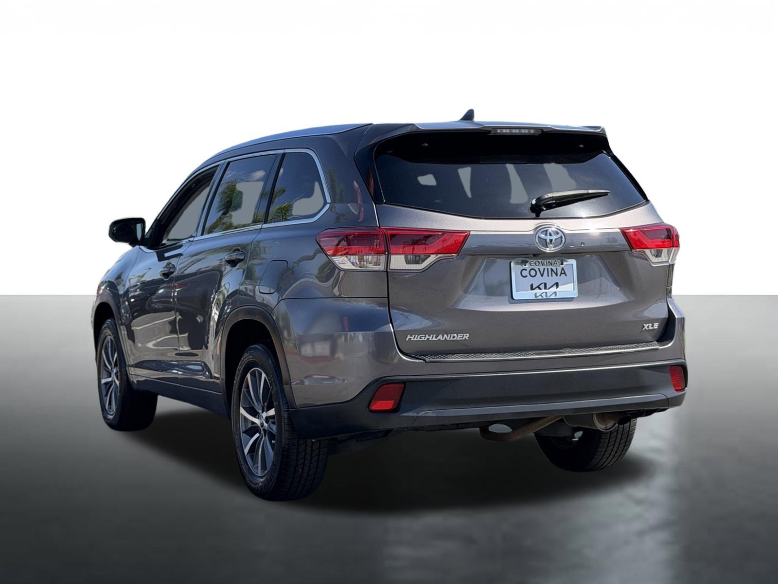 Used 2018 Toyota Highlander XLE FWD image 6