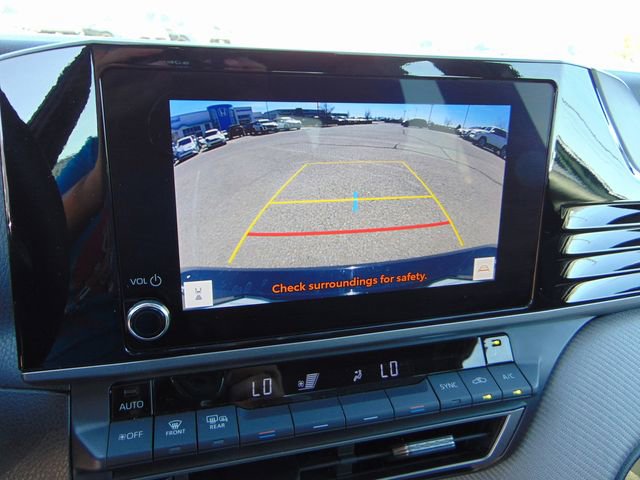 Used 2025 Toyota Camry SE image 13