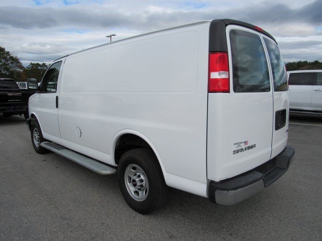 Used 2023 GMC Savana 2500 w/ Driver Convenience Package image 10