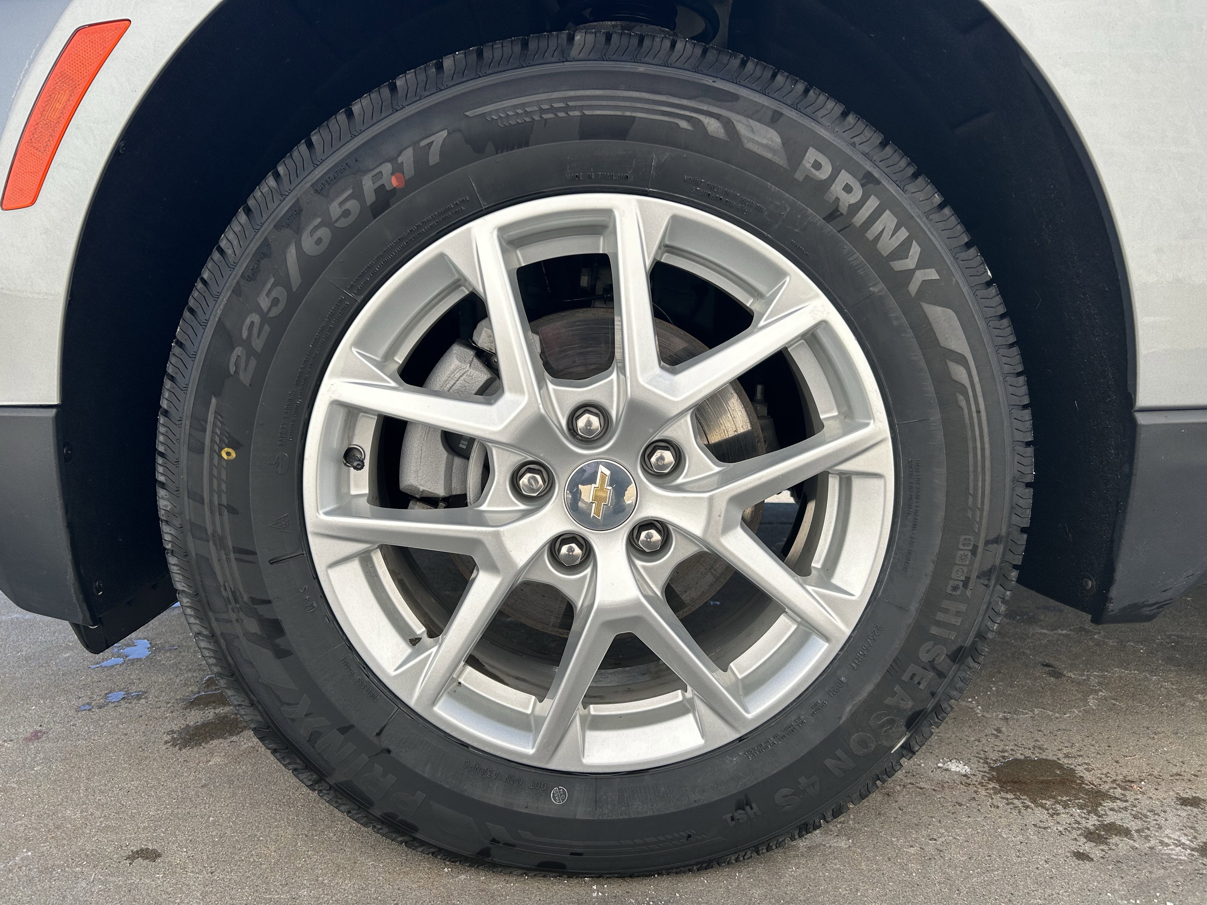 Used 2024 Chevrolet Equinox LT image 11