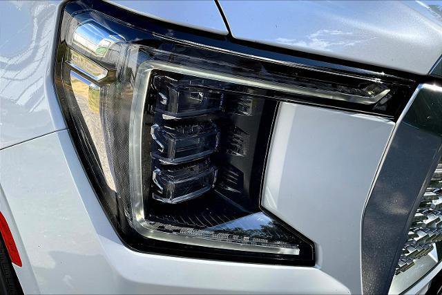 Used 2023 GMC Yukon XL Denali w/ Max Trailering Package image 32
