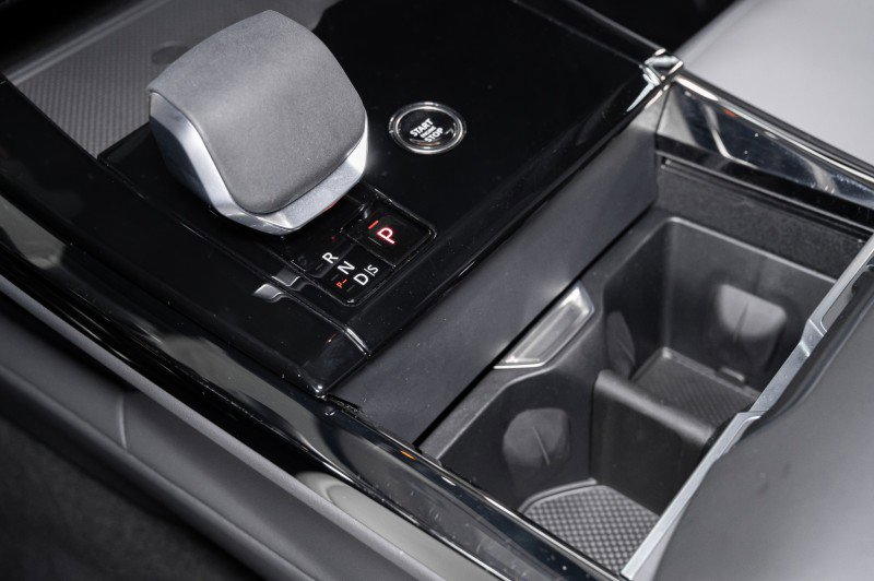 Used 2025 Land Rover Range Rover Sport Dynamic SE image 20