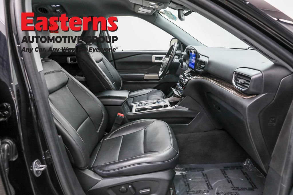Used 2022 Ford Explorer Limited w/ Equipment Group 301A image 24