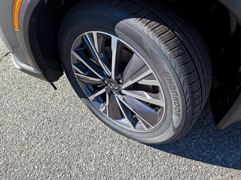 New 2026 INFINITI QX60 Luxe image 7