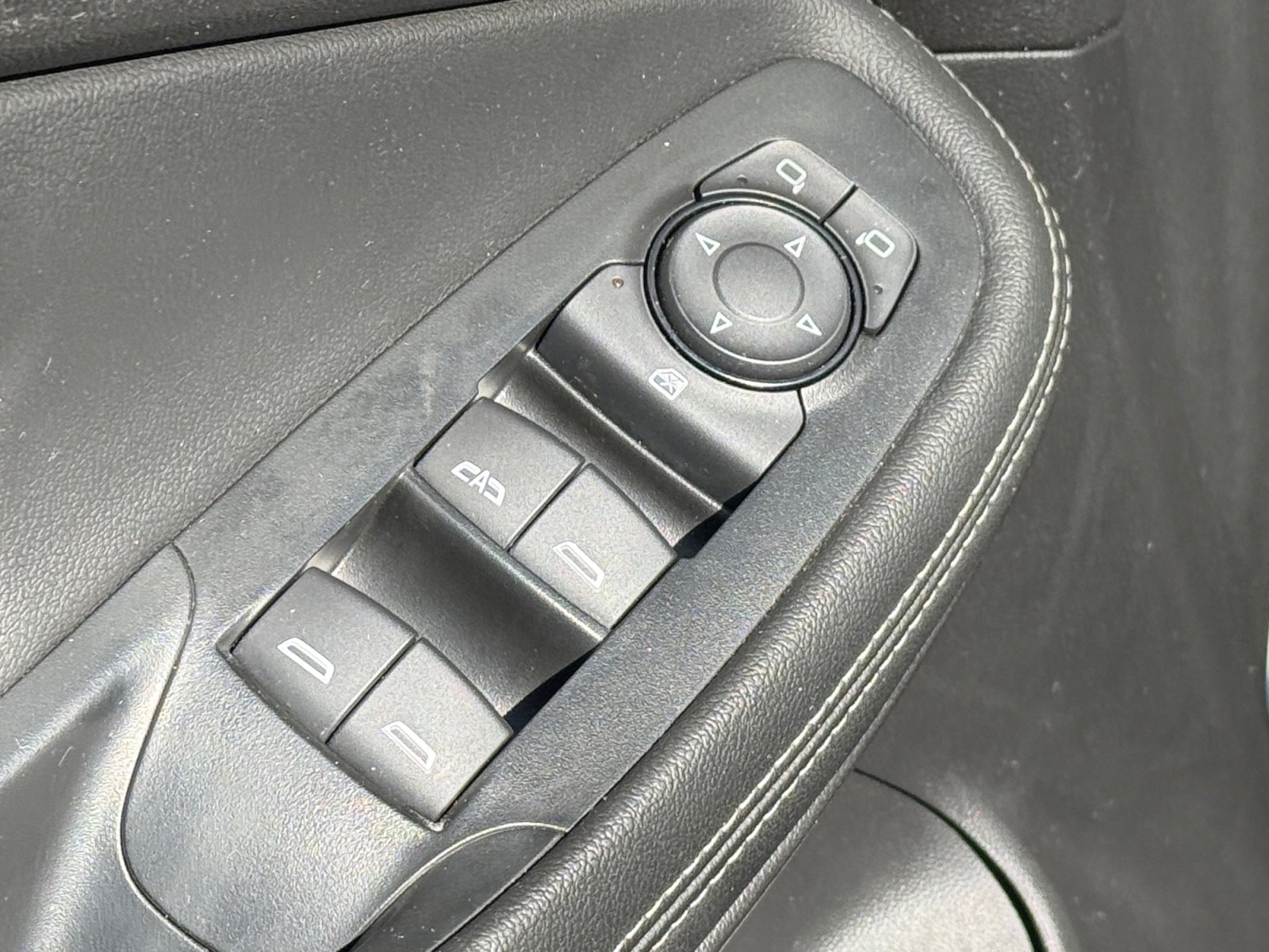 Used 2024 Buick Encore GX Sport Touring w/ Comfort Package image 28